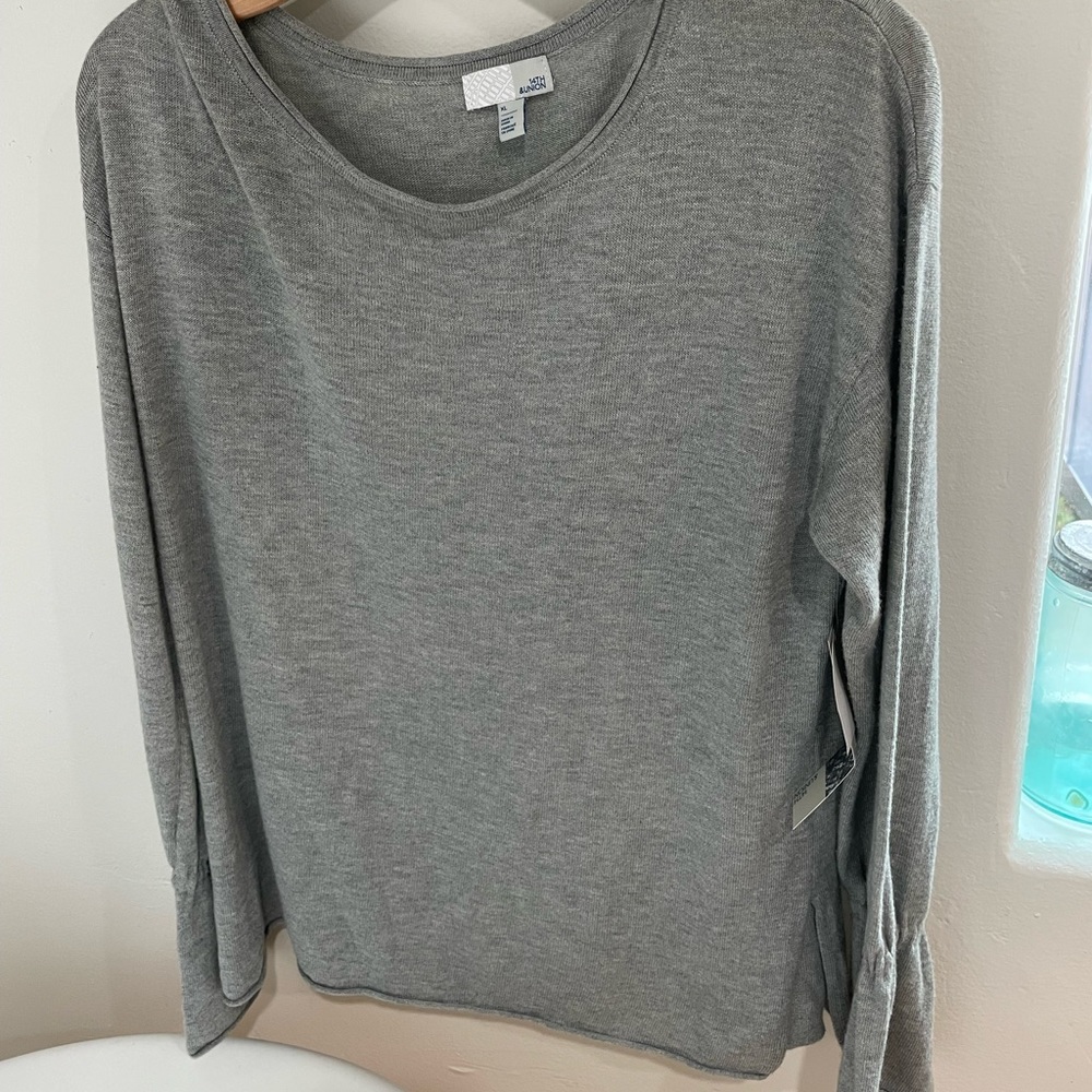 💐 SOLD 💐& Union grey long sleeve shirt with bell sleeves NWT XL
